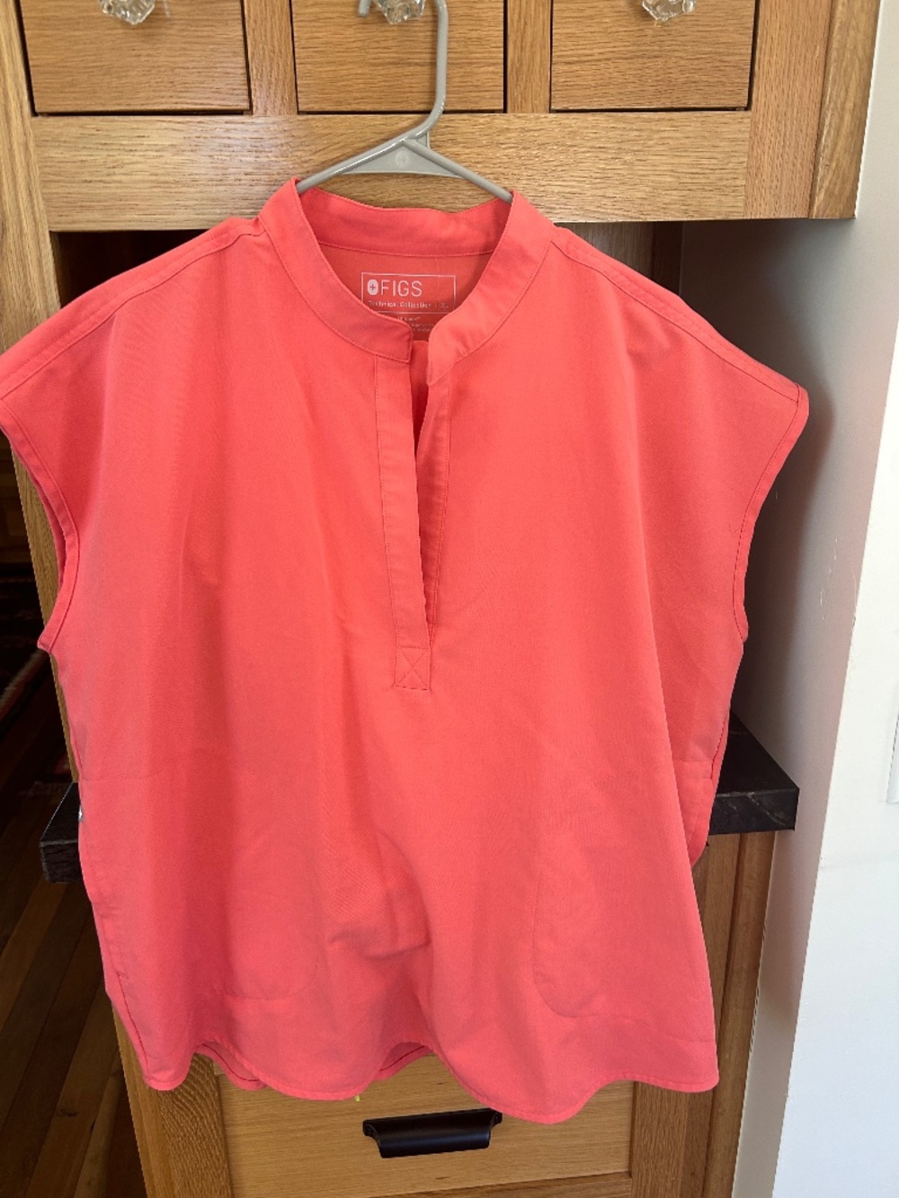 Figs 2pc set Hot Coral NWOT Zamora XXL Rafaela XL